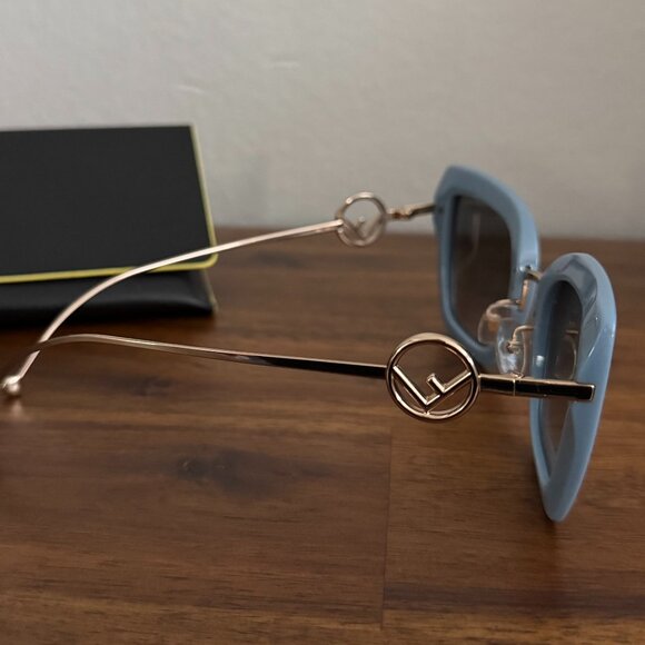 FENDI - Women's FF0408/S 51mm Sunglasses in Powder Blue - Picture 4 of 5